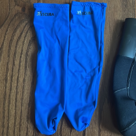 Scuba Diving socks and booties from Synergy and XS Scuba - Picture 2 of 6